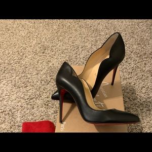 🚨SOLD🚨Christian Loubs Hot Chic